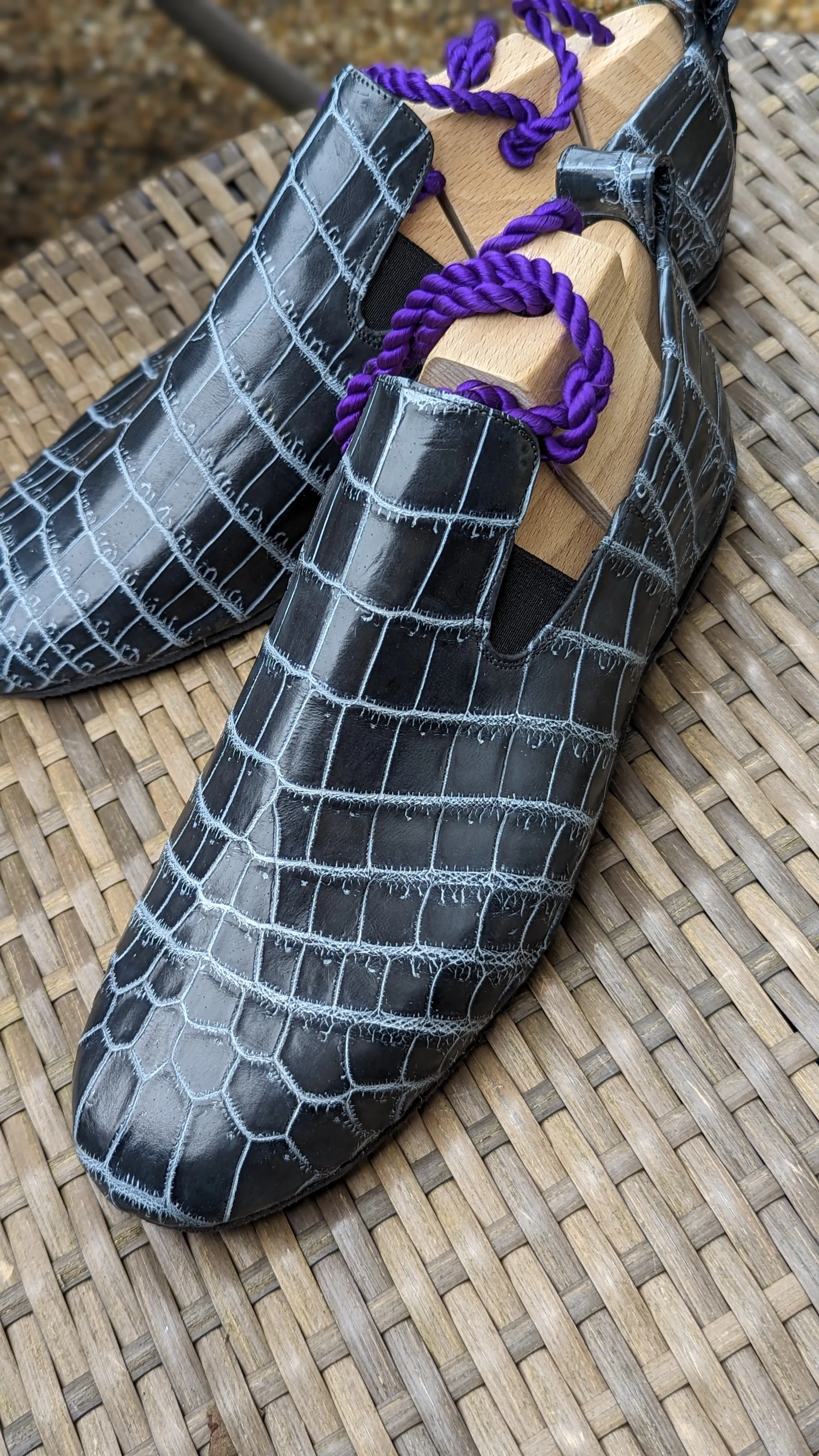 Ascot Tate - Grey hound Blue Crocodile