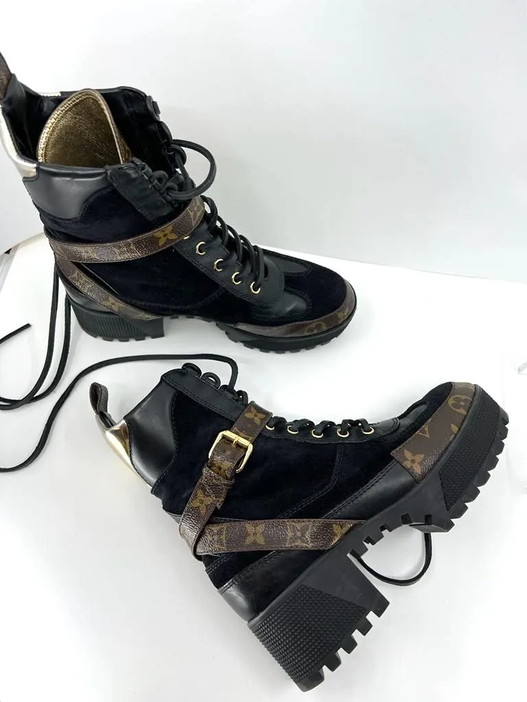 LOUIS VUITTON LAUREATE PLATFORM DESERT ANKLE BOOTS