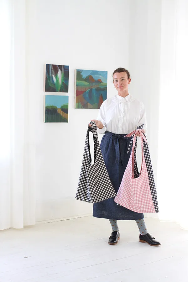 LYCEE TIE TOP REVERSIBLE BAG IN NAVY