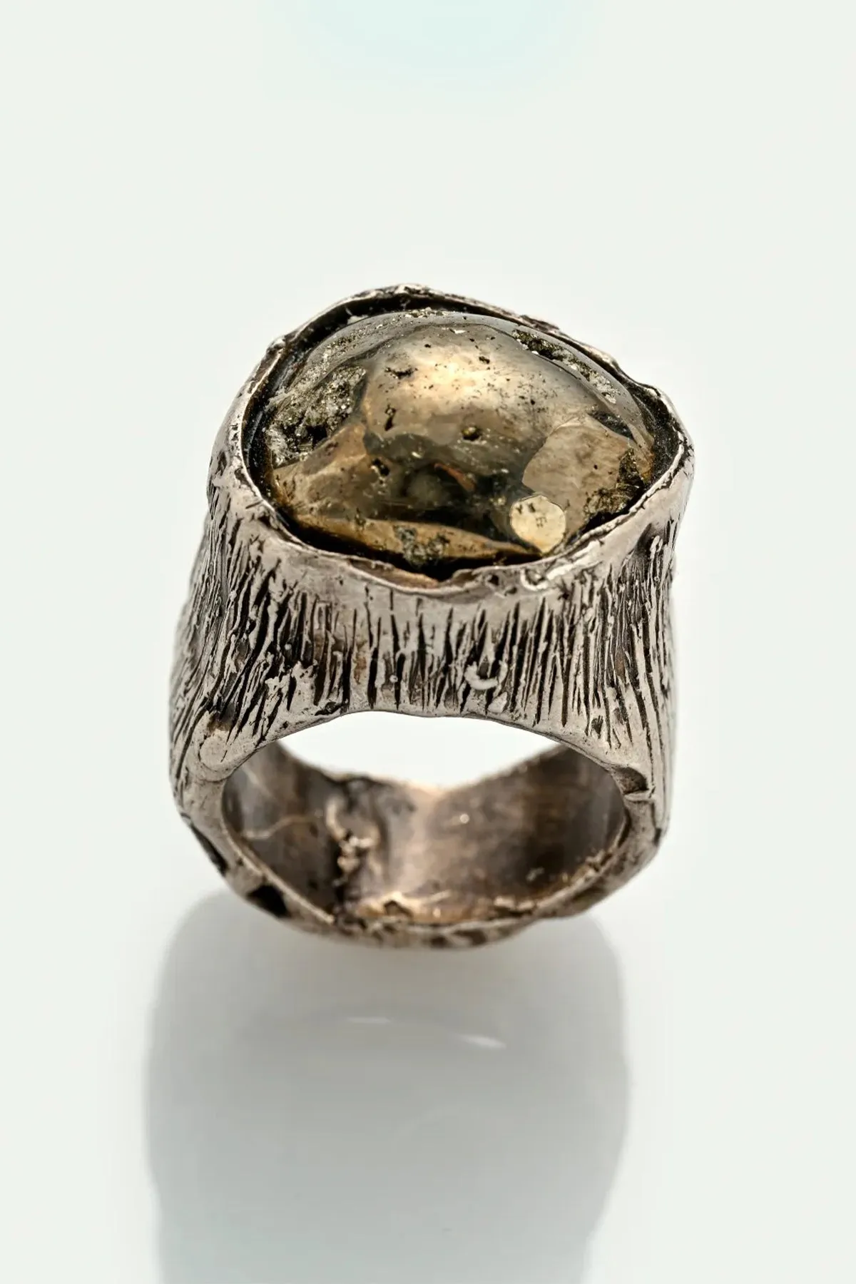 MARIE-ALEXANDRINE YVERNAULT | CHEVALIERE PY XI PYRITE RING