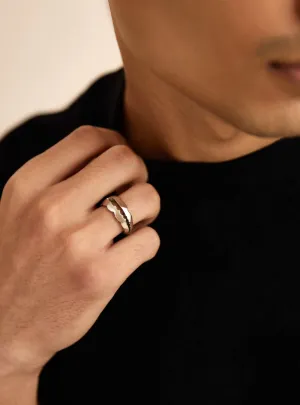 Outhouse   I   OH 3rd Street Promenade Acuti Unisex Ring In Gunmetal Brass Gunmetal Accessories  OHAW21RI704