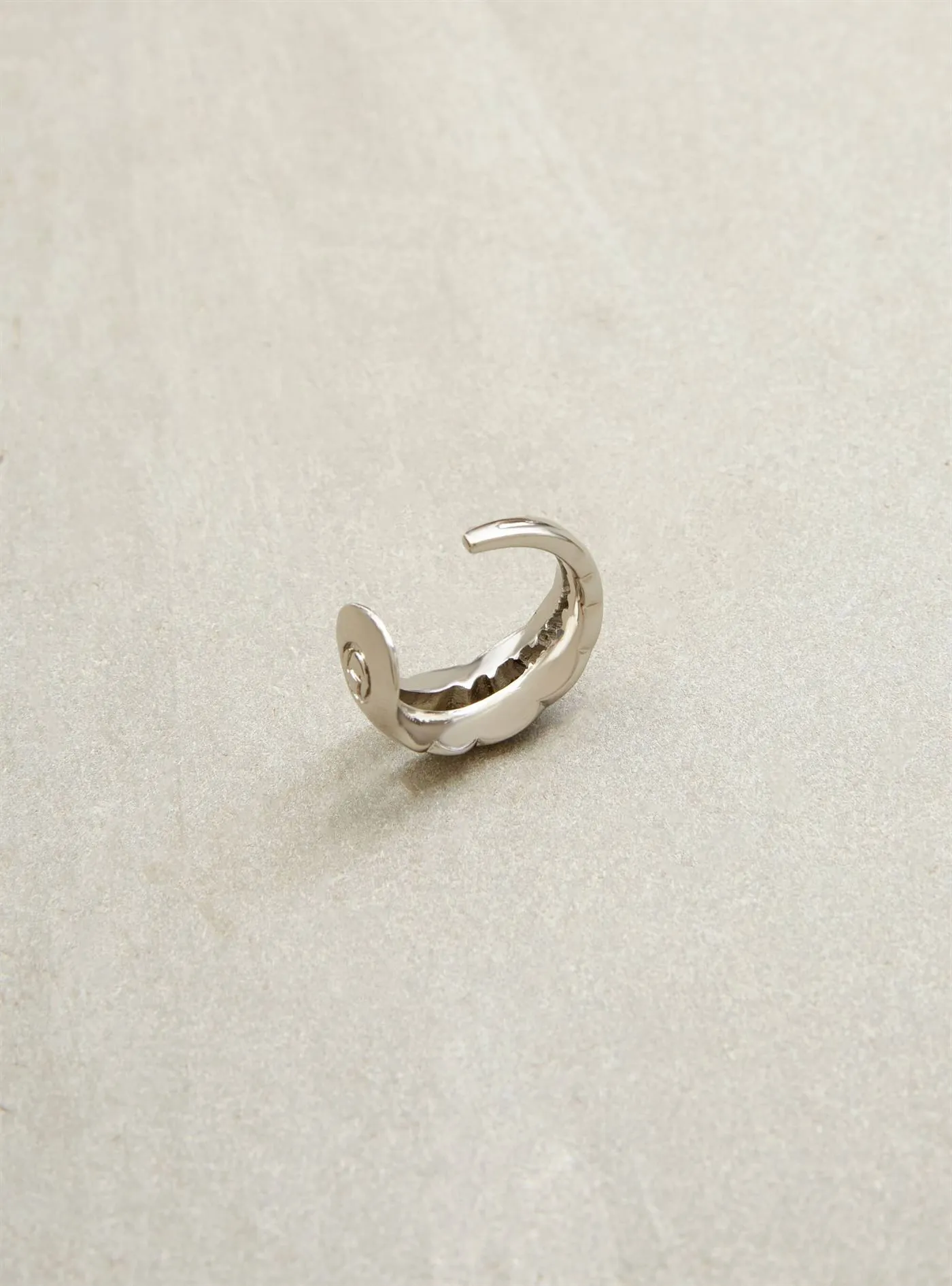 Outhouse   I   OH 3rd Street Promenade Acuti Unisex Ring In Gunmetal Brass Gunmetal Accessories  OHAW21RI704