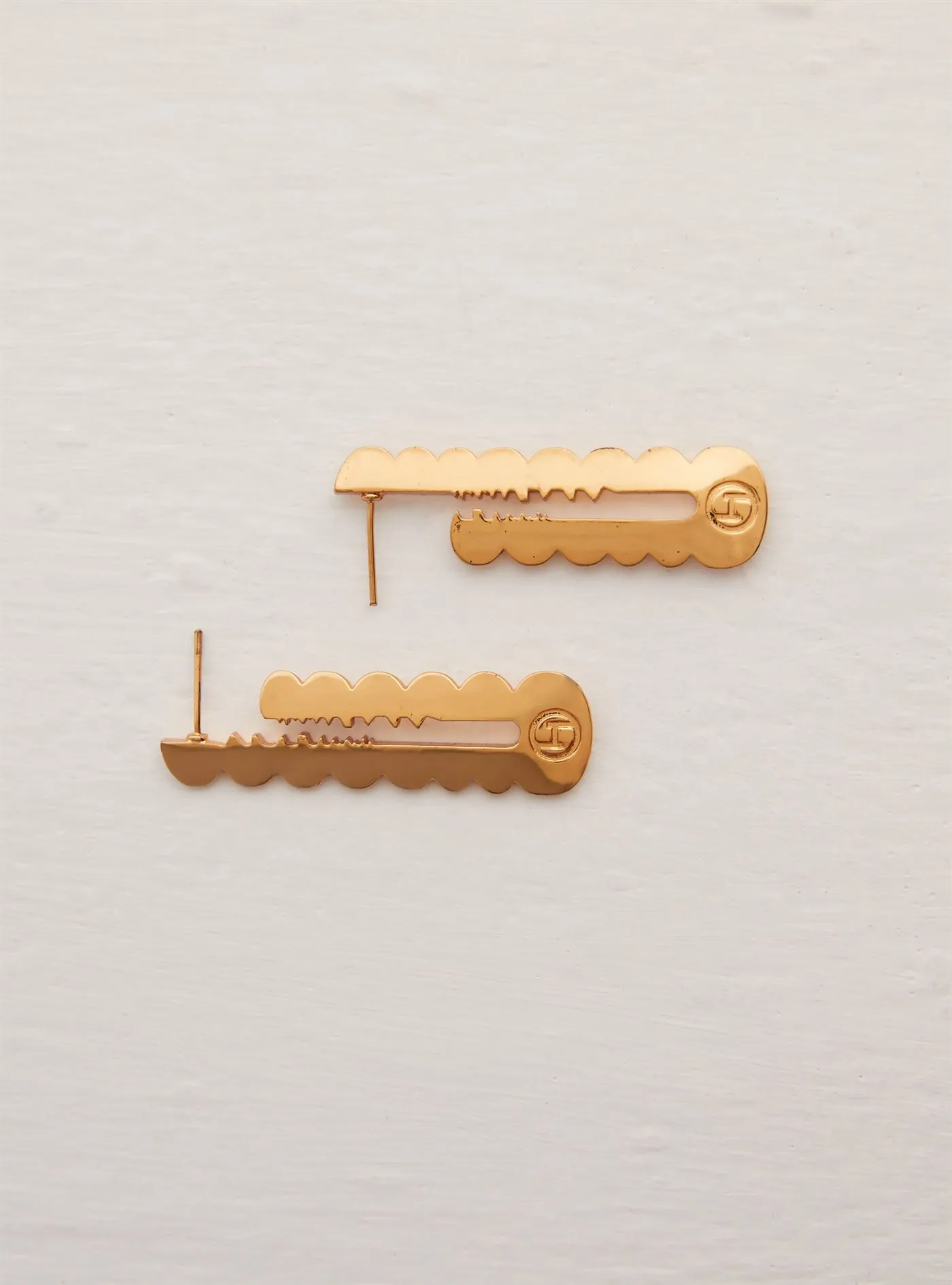 Outhouse   I   OH Epee Rodeo Drive Mini Earrings Brass Gold Accessories  OHAW21EA501
