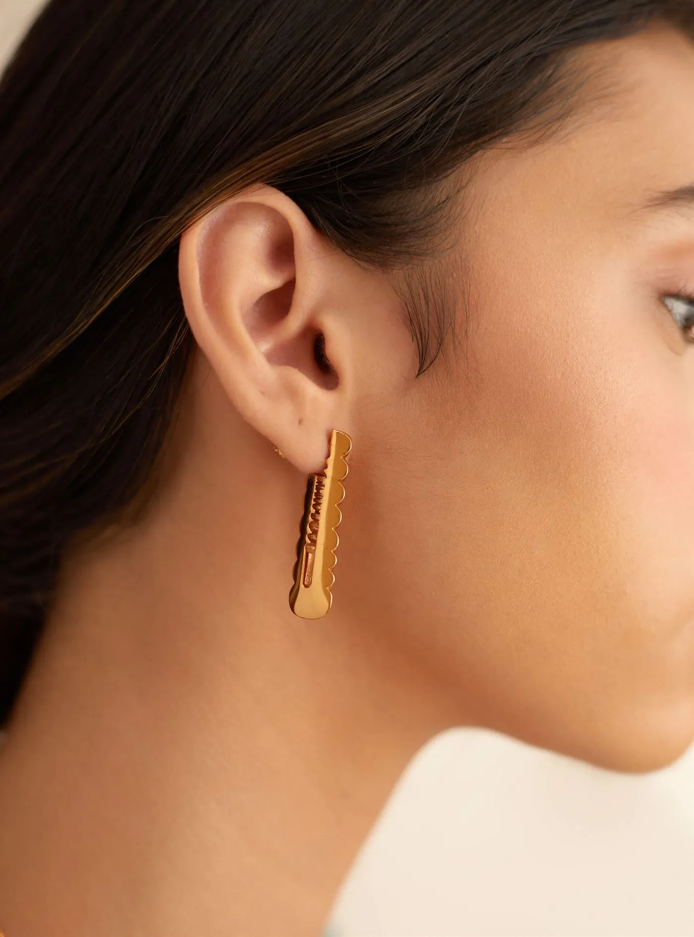 Outhouse   I   OH Epee Rodeo Drive Mini Earrings Brass Gold Accessories  OHAW21EA501