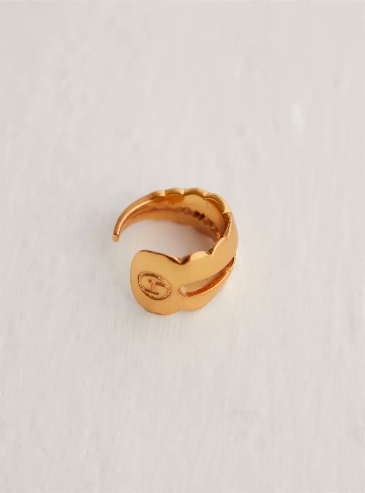 Outhouse   I   OH Hollywood Acuti Ring Brass Gold Accessories  OHAW21RI702