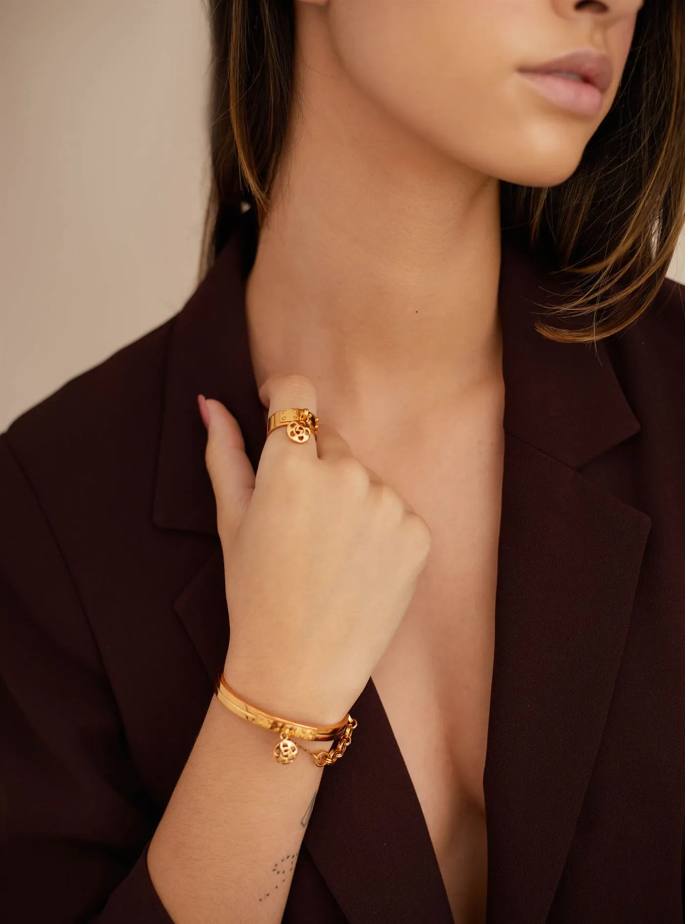 Outhouse   I   Oh Petite Park Avenue Poppi Handcuff Brass, Gold Accessories OHAW21HC011