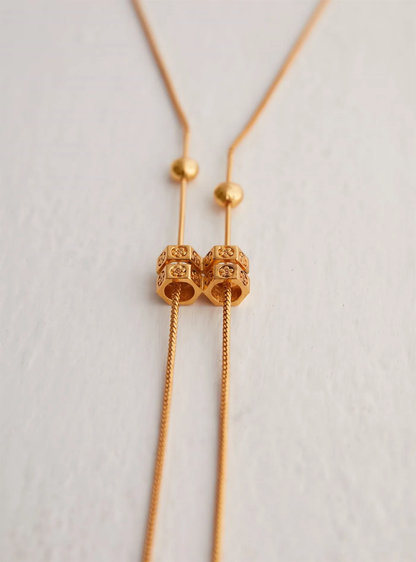 Outhouse   I   Oh Poppi Little Italy Lever Necklace Brass, Gold Accessories OHAW21NE301