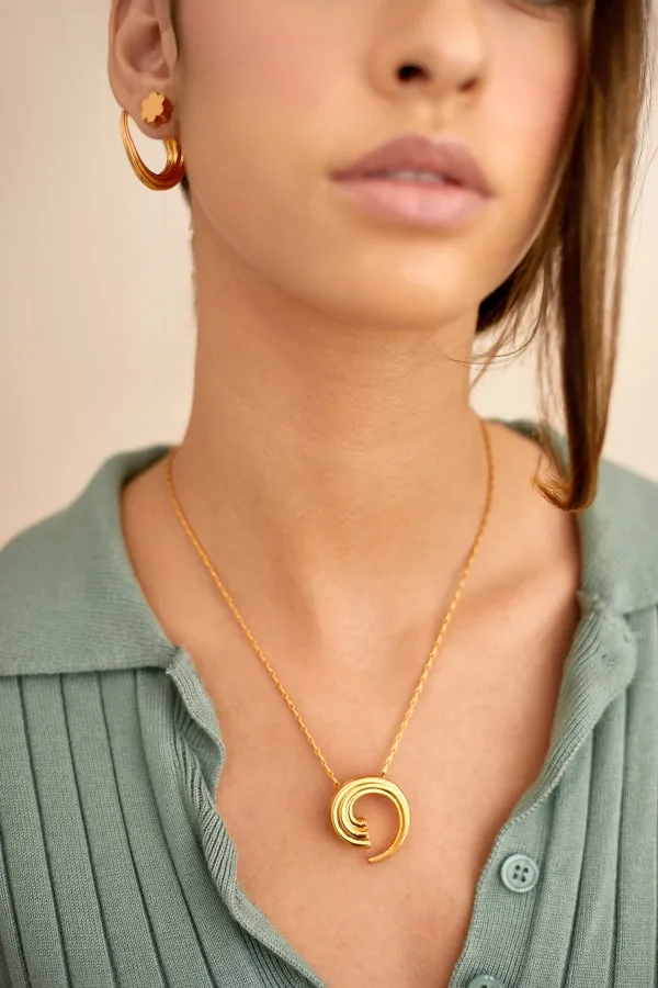 Outhouse   I   Oh Poppi Washington Street Tuscon Hoop Earrings Brass, Gold Accessories OHAW21SE041