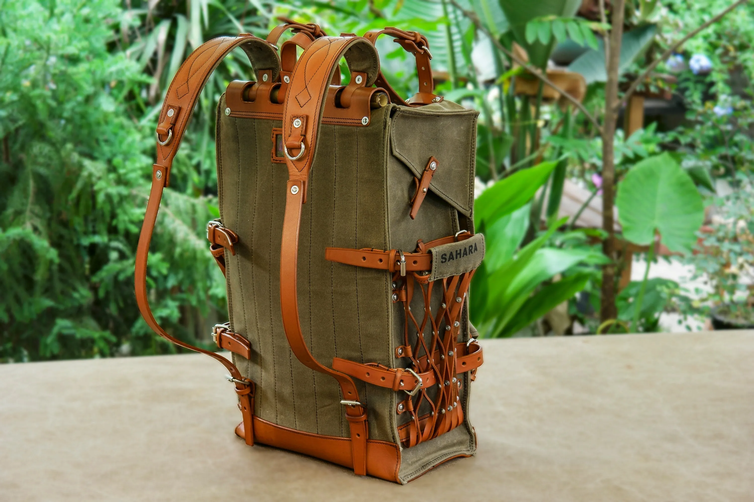 【Physical Pattern】Vintage Oil Wax Canvas Backpack - leather backpack pattern