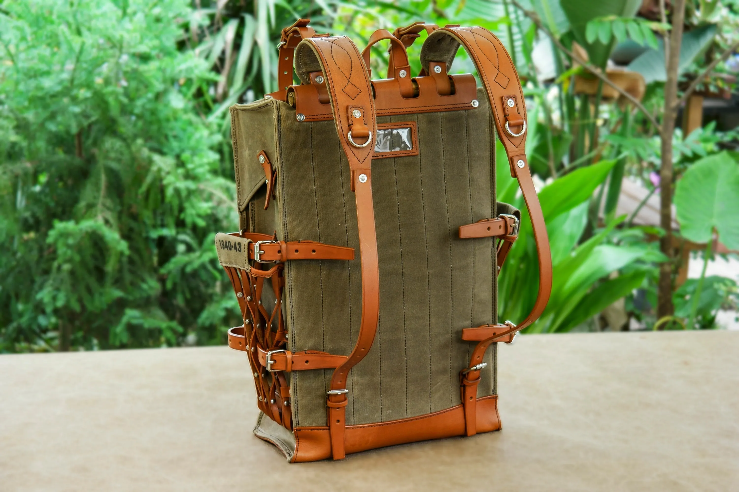 【Physical Pattern】Vintage Oil Wax Canvas Backpack - leather backpack pattern
