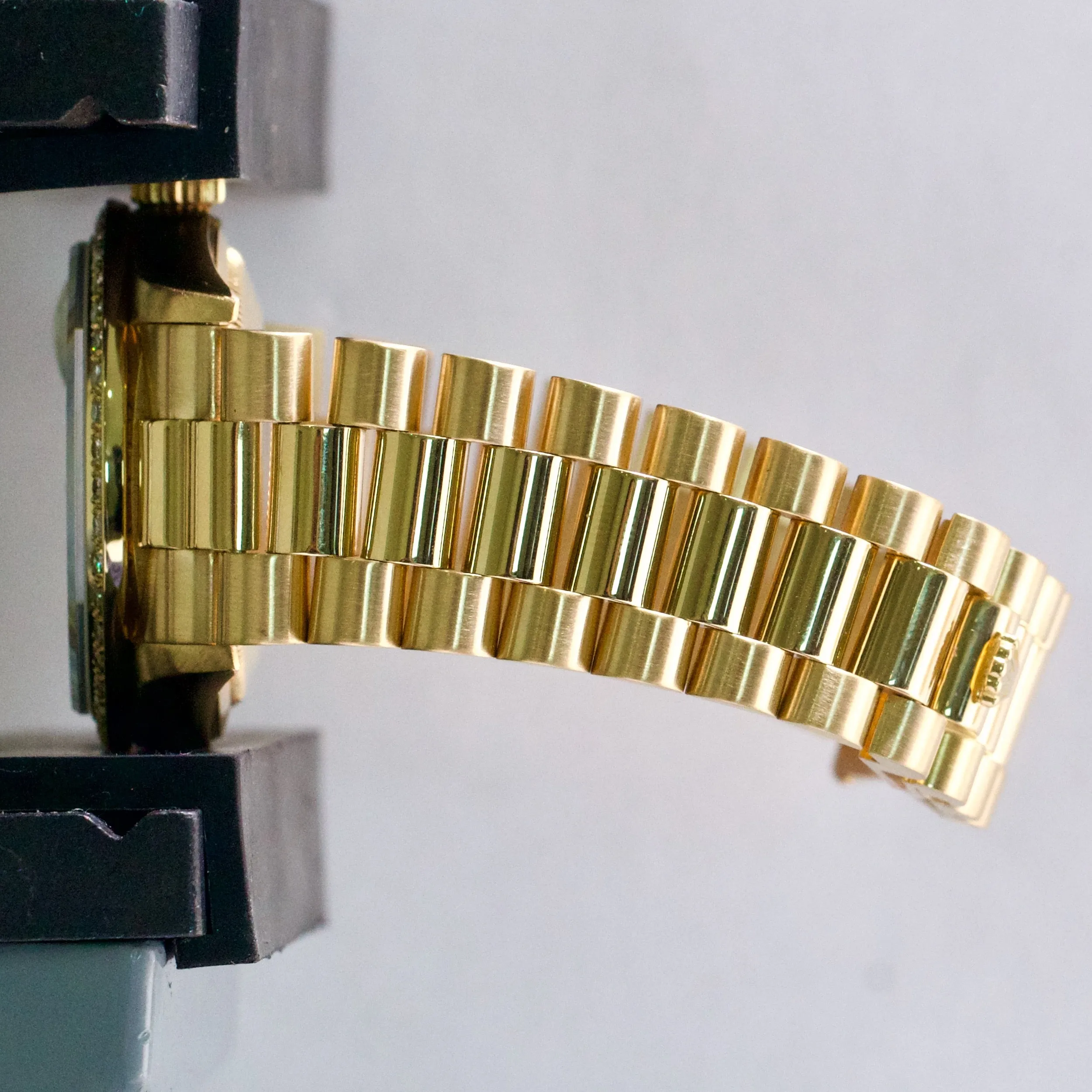 Rolex Day-Date President 36mm DIAMOND RUBY 18K Yellow Gold Quickset Watch 18238