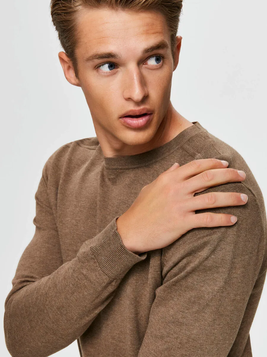SELECTED | LANGARM STRICKPULLOVER BERG | Teak