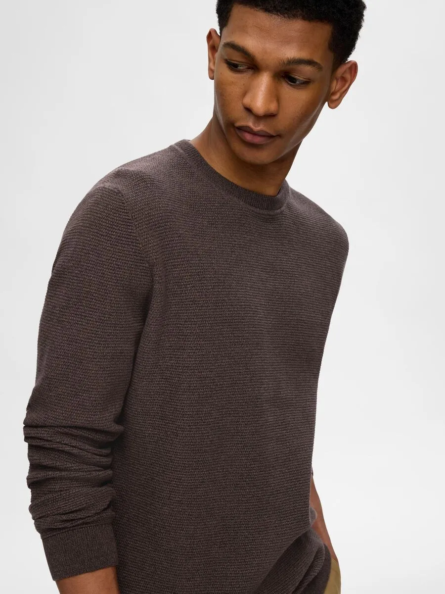 SELECTED | PULLOVER ROSS MIT RUNDHALSAUSSCHNITT | Chocolate