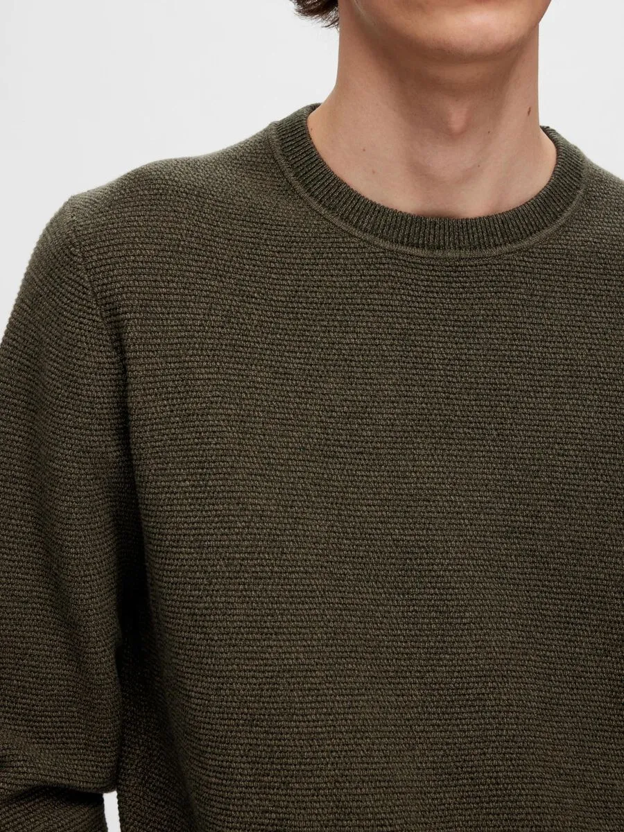 SELECTED | PULLOVER ROSS MIT RUNDHALSAUSSCHNITT | Forestnight