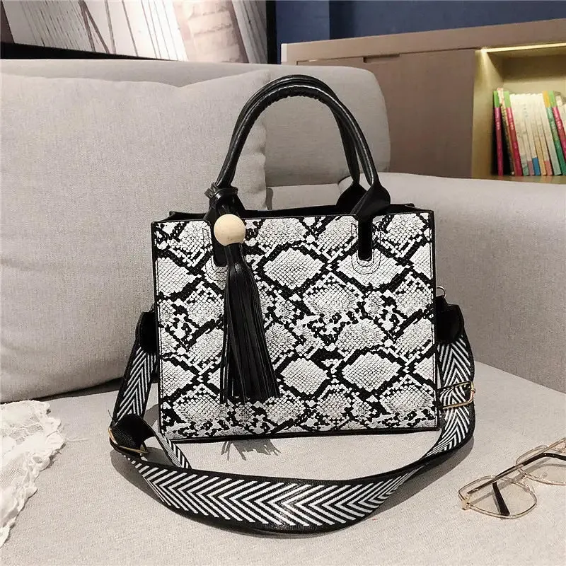 Snake Hand Bag: Chic Compact Women's PU Shoulder Bag with Various Storage Options