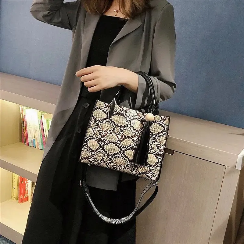 Snake Hand Bag: Chic Compact Women's PU Shoulder Bag with Various Storage Options
